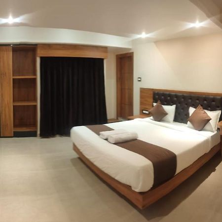 Aditya Inn กูวาฮาติ ภายนอก รูปภาพ