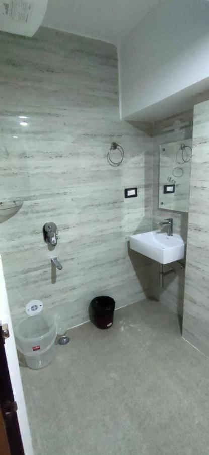 Aditya Inn กูวาฮาติ ภายนอก รูปภาพ